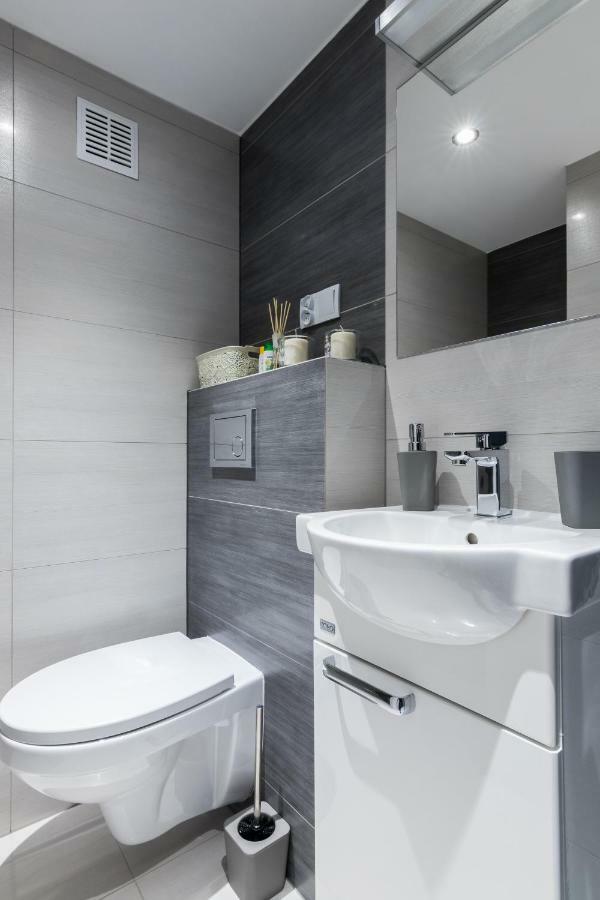 R&R Apart Cracow Kraków Zewnętrze zdjęcie